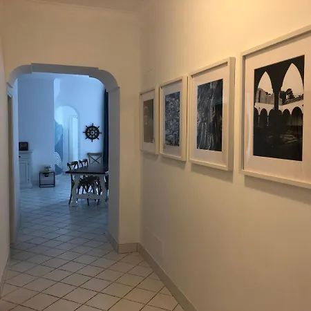 Regina Di - Casa Plinio - *