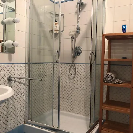 Regina Di - Casa Plinio -